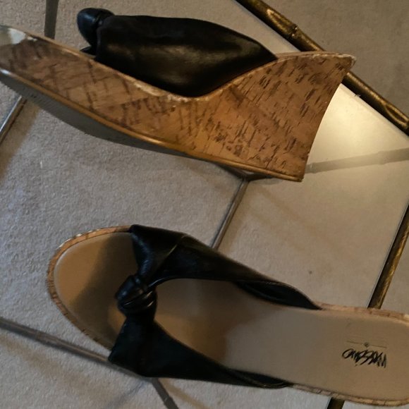 Mossimo Platform Sandals - Picture 5 of 9